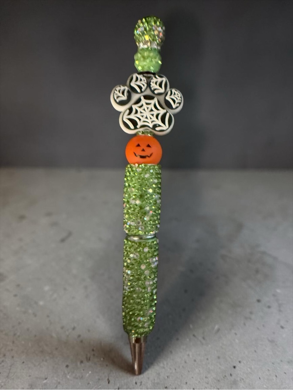 Handmade Green Pumpkin Paw Charm Pen – Halloween
